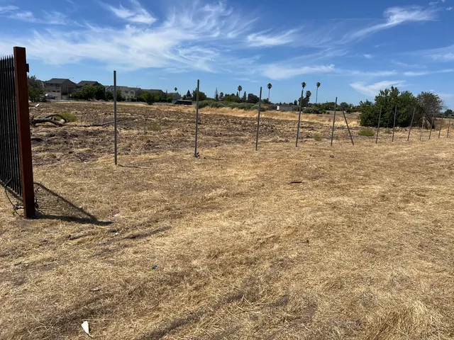 a view of a lake with houses