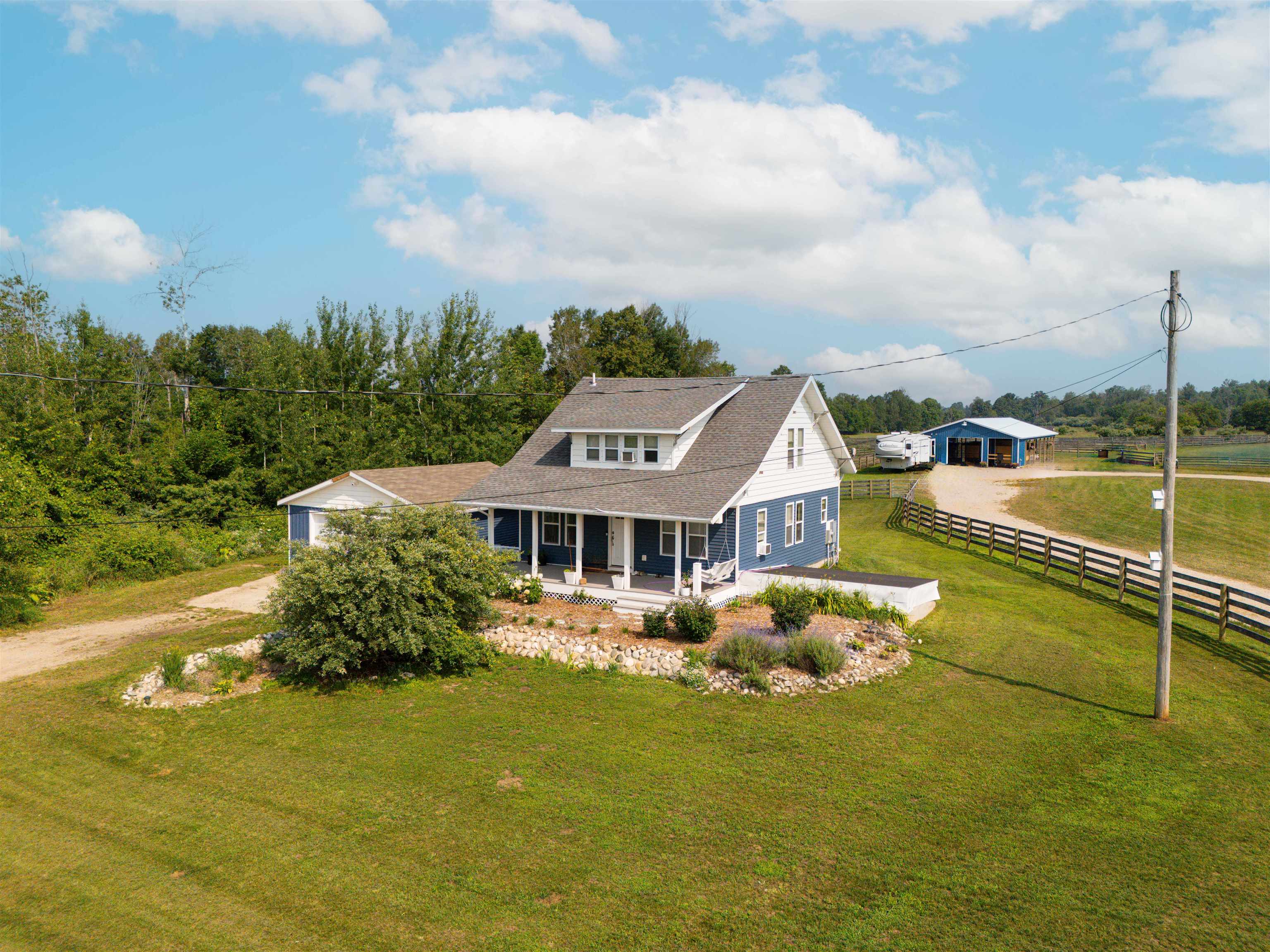 8325 Hawley Road Williamsburg, MI 49690 - Photo 6 of 11