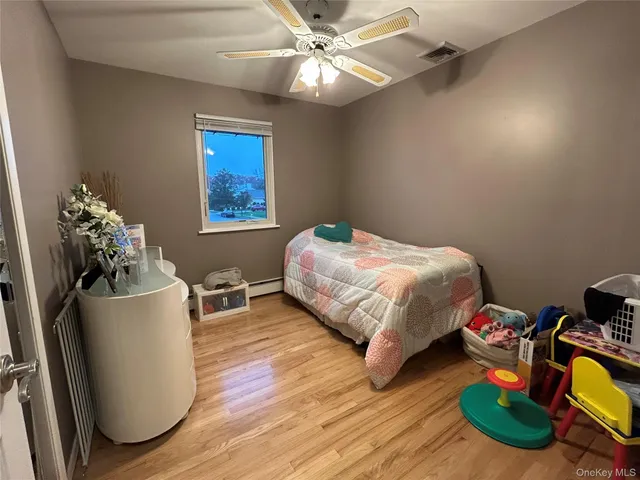 $925,000 | 839 Pine Avenue, West Islip, NY 11795