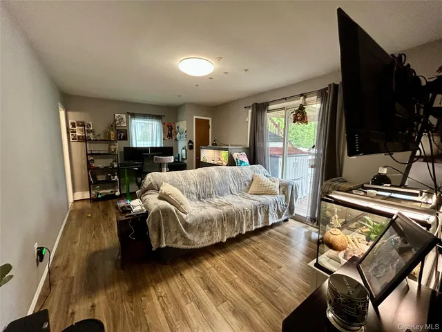 $925,000 | 839 Pine Avenue, West Islip, NY 11795