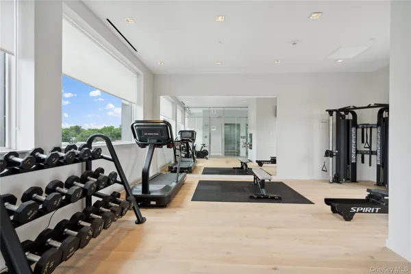 $1,236,500 | 218 Middle Neck Road, Unit 302, Great Neck, NY 11021