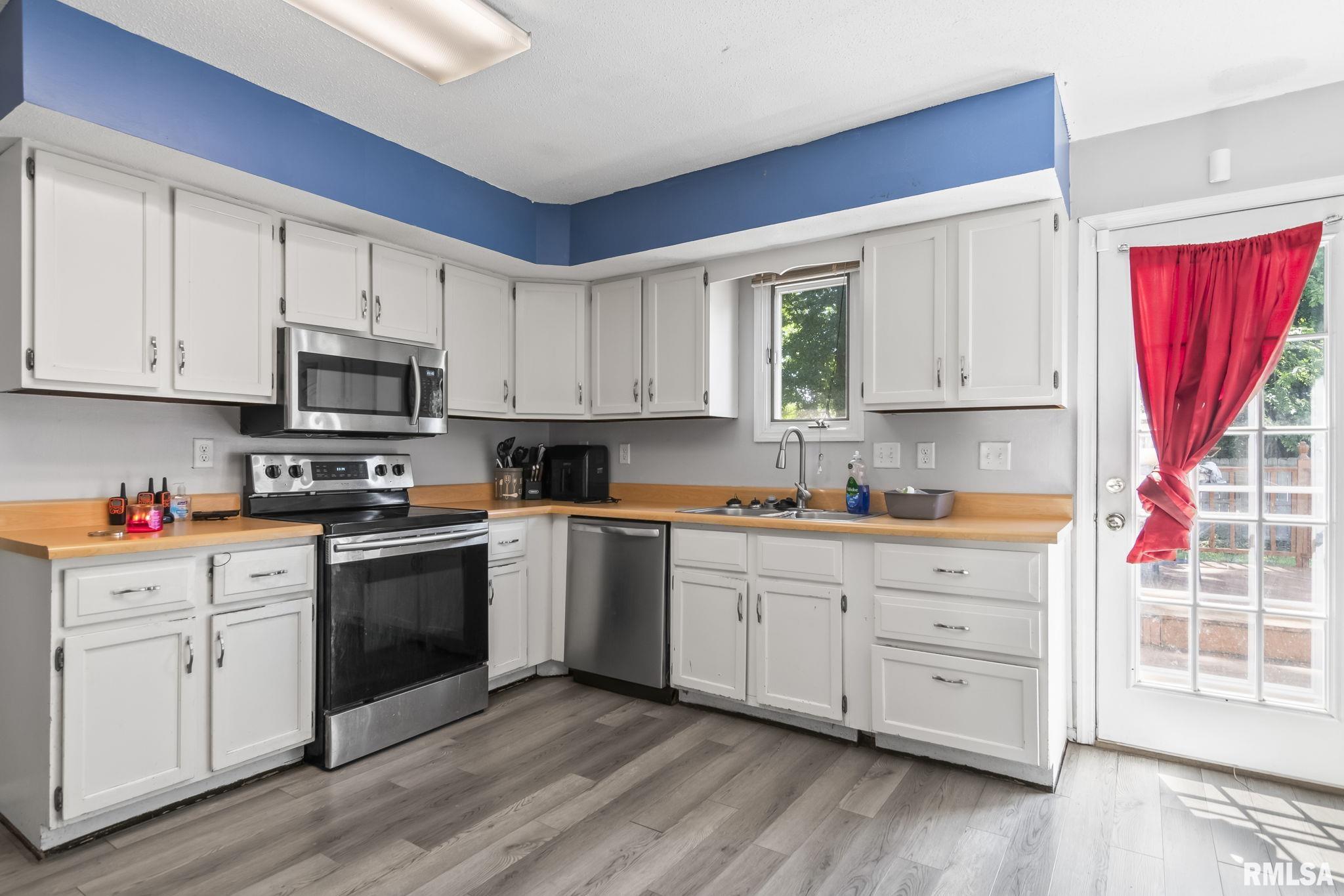 2620 Sarona Road Springfield, IL 62704 - Photo 8 of 33