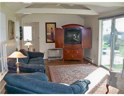 23 Langsford Road Kennebunkport, ME 04046 - Photo 13 of 18 Den/Family/Great Room.