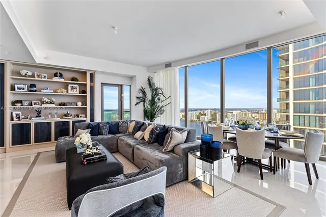 $25,000,000 | 17901 Collins Avenue, Unit TS4205, Sunny Isles Beach, FL 33160
