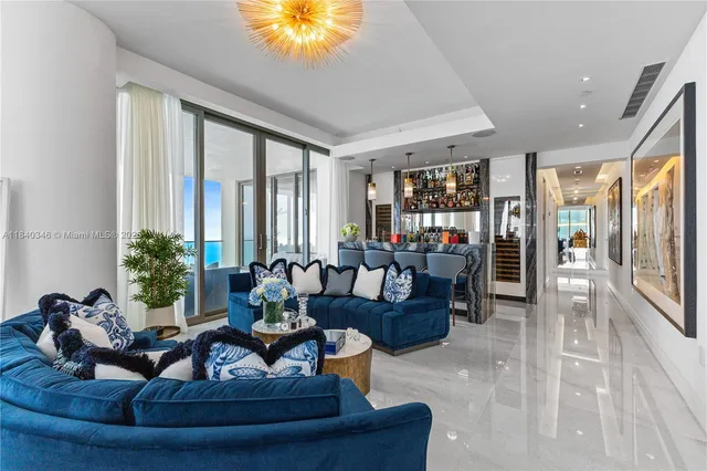 $25,000,000 | 17901 Collins Avenue, Unit TS4205, Sunny Isles Beach, FL 33160
