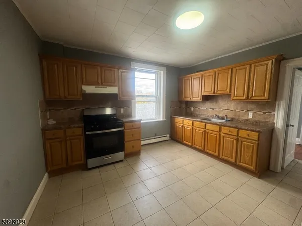 $1,700 | 117 Mechanic Street, Unit 6, Boonton, NJ 07005