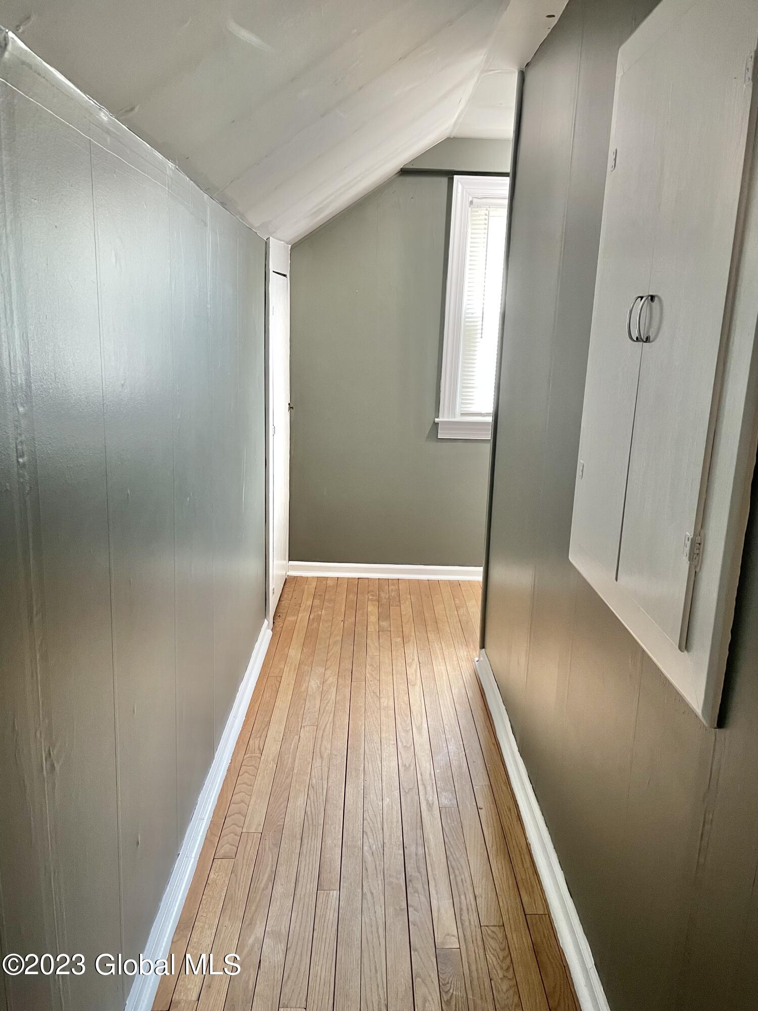 320 Kings Road Schenectady, NY 12304 - Photo 16 of 28 upstairs Hallway