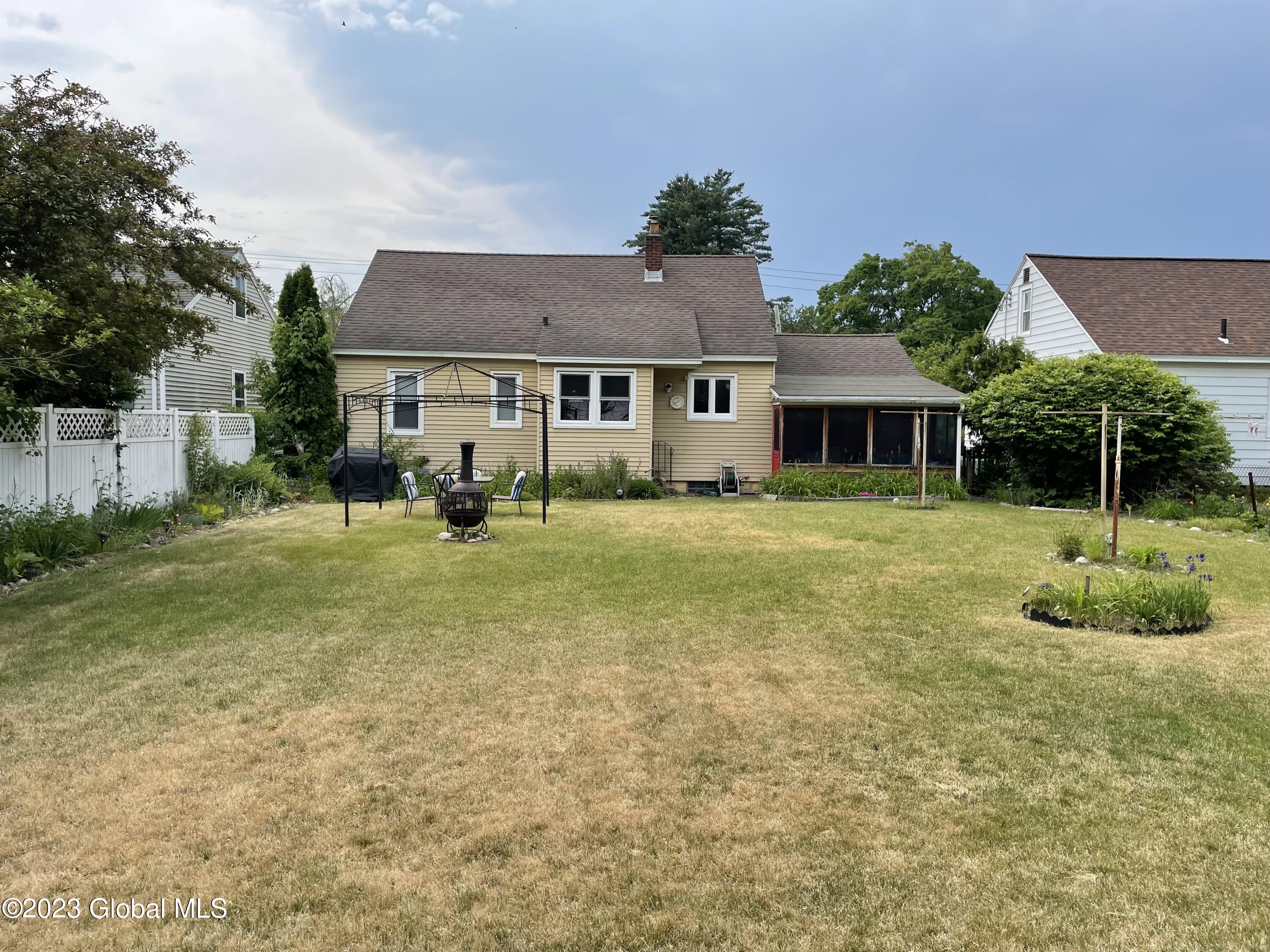 320 Kings Road Schenectady, NY 12304 - Photo 26 of 28 Rear View