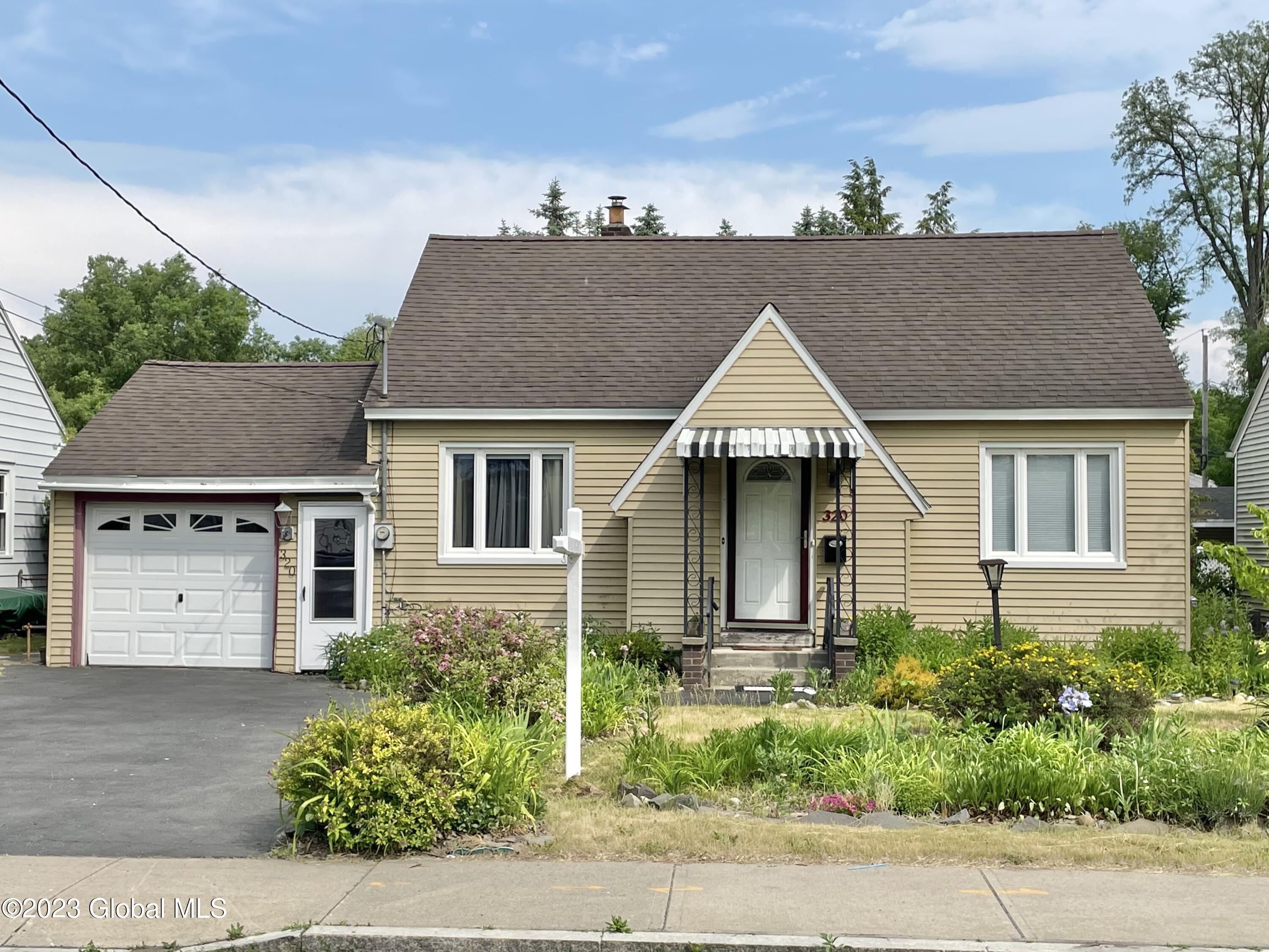320 Kings Road Schenectady, NY 12304 - Photo 28 of 28 Front View