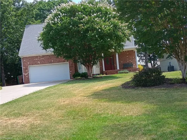 $425,000 | 4026 Banoak Street, High Point, NC 27265