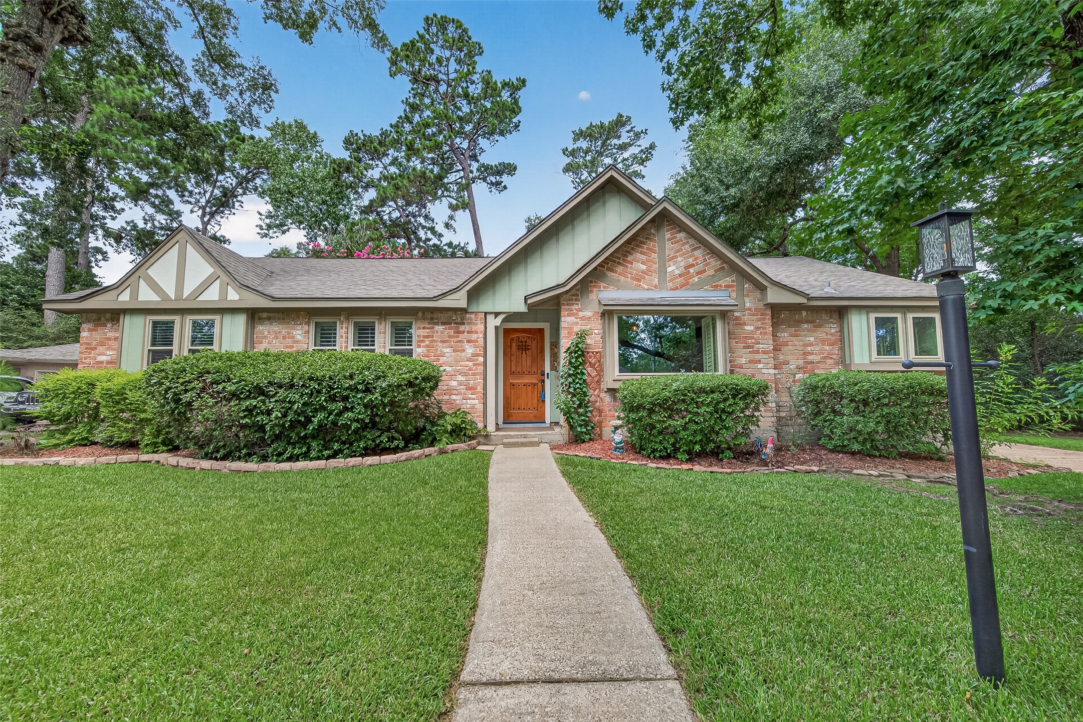 23011 Fox Hunt Drive Spring, TX 77389 - Photo 6 of 50