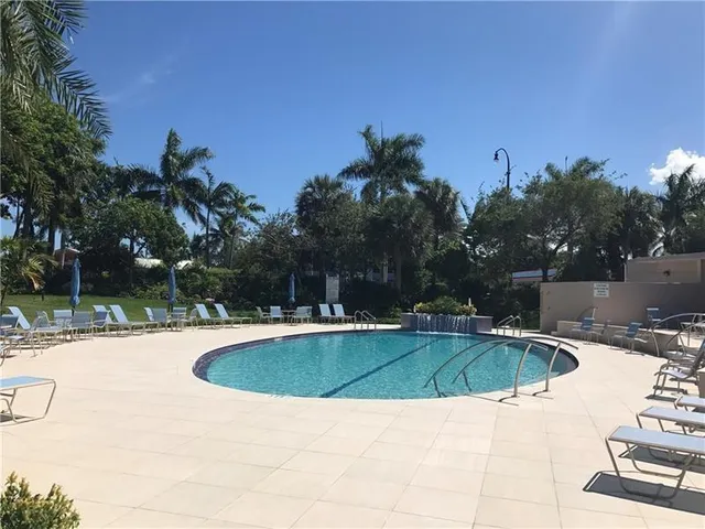 $3,000 | 1301 East Hillsboro Boulevard, Unit 205, Deerfield Beach, FL 33441