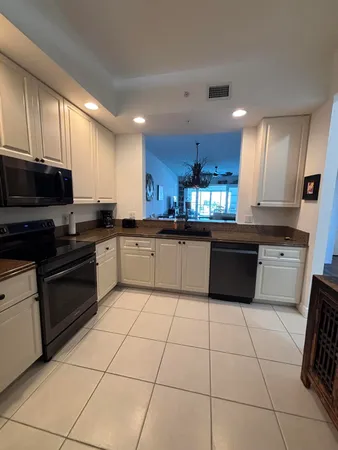 $2,900 | 12 Harbour Isle Drive West, Unit 306, Fort Pierce, FL 34949