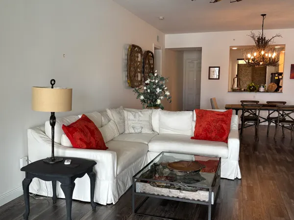 $2,900 | 12 Harbour Isle Drive West, Unit 306, Fort Pierce, FL 34949