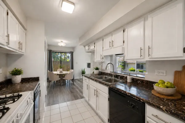 $299,000 | 216 Whitewood Drive, Streamwood, IL 60107