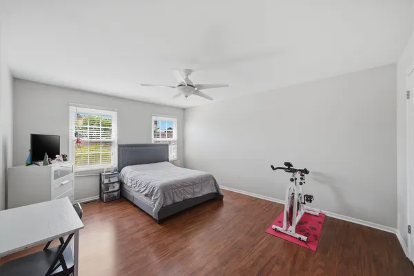 $299,000 | 216 Whitewood Drive, Streamwood, IL 60107