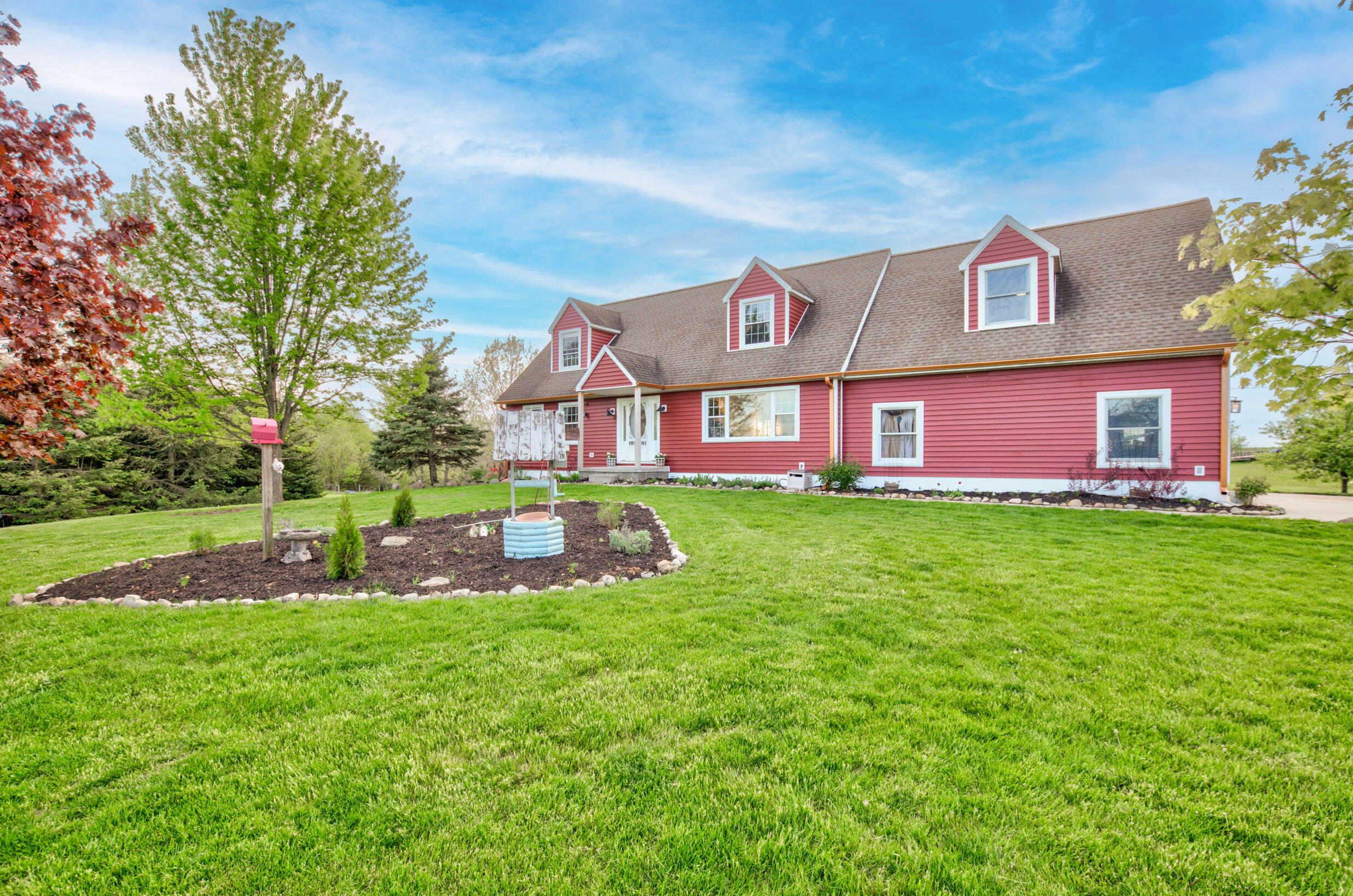 8110 Wolf Lake Road Brooklyn, MI 49230 - Photo 4 of 80 2