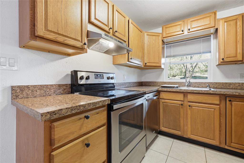 314 Northwest 36th Terrace Gainesville, FL 32607 - Photo 8 of 50