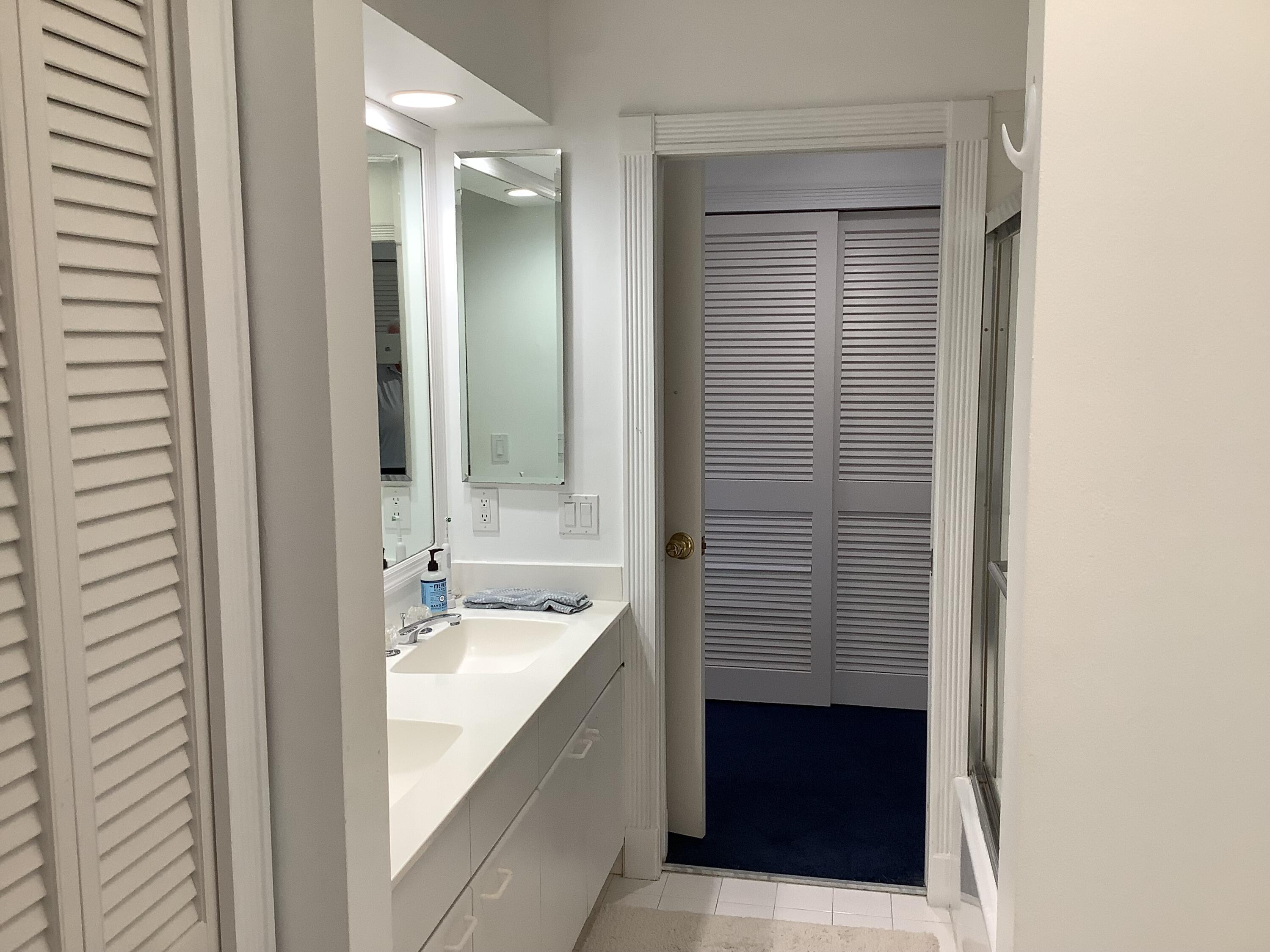 3978 Northwest 57th Street Boca Raton, FL 33496 - Photo 24 of 28 Jack and Jill Bath