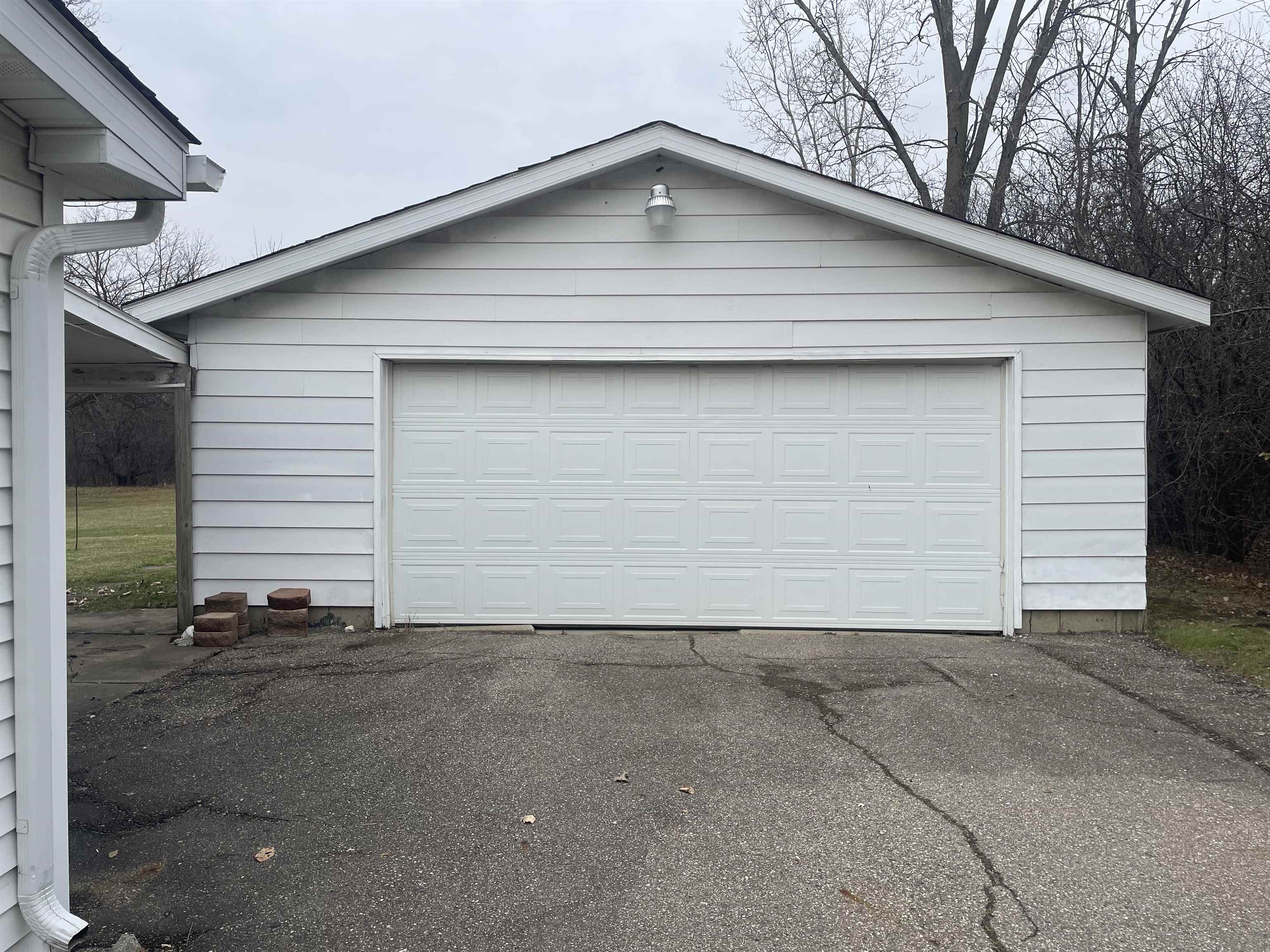 5110 Lennon Road Flint, MI 48532 - Photo 2 of 20