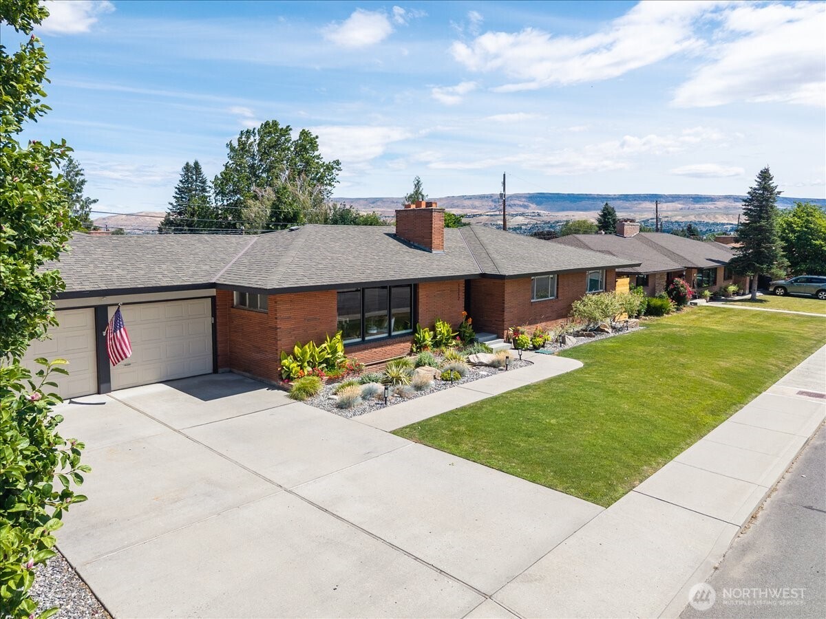 1112 Cedar Street Wenatchee, WA 98801 - Photo 5 of 40