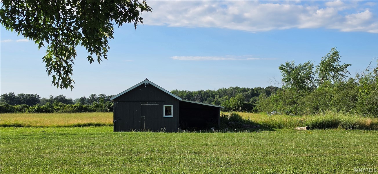 11307 Slade Road Ridgeway, NY 14103 - Photo 4 of 45
