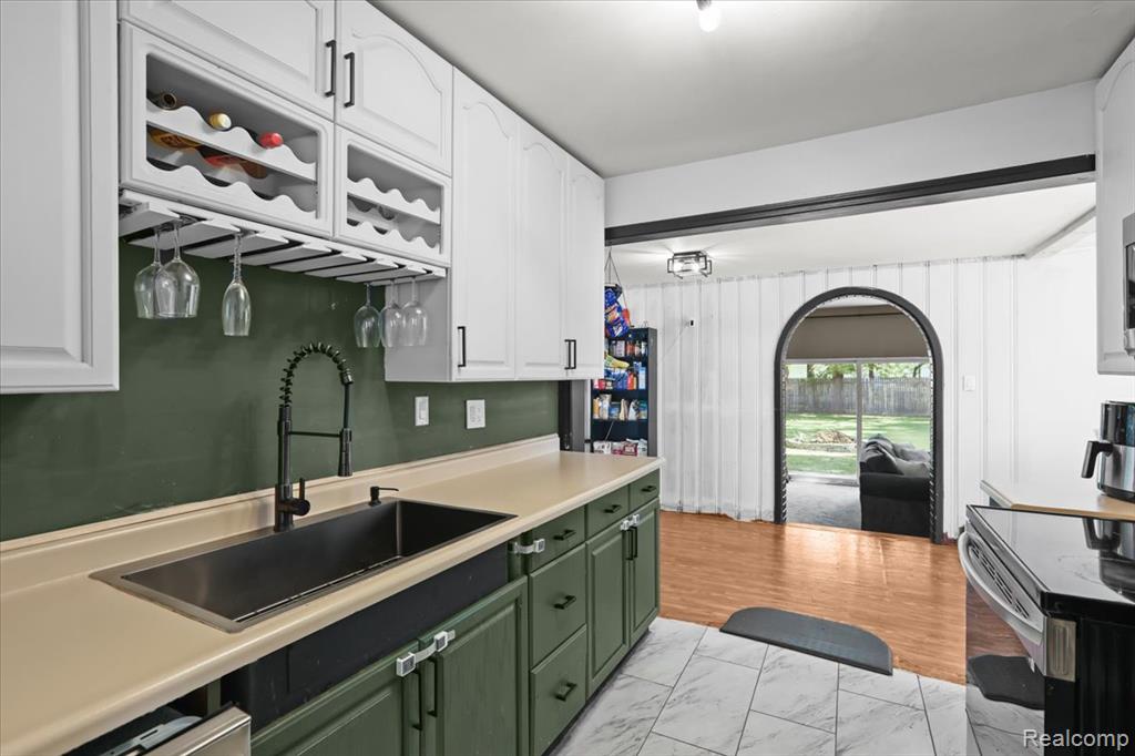 21160 Inkster Road Southfield, MI 48033 - Photo 15 of 35 Gallery Image 15