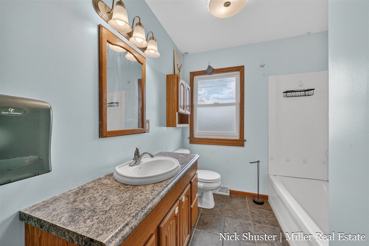 5375 Lansing Road Potterville, MI 48876 - Photo 23 of 46