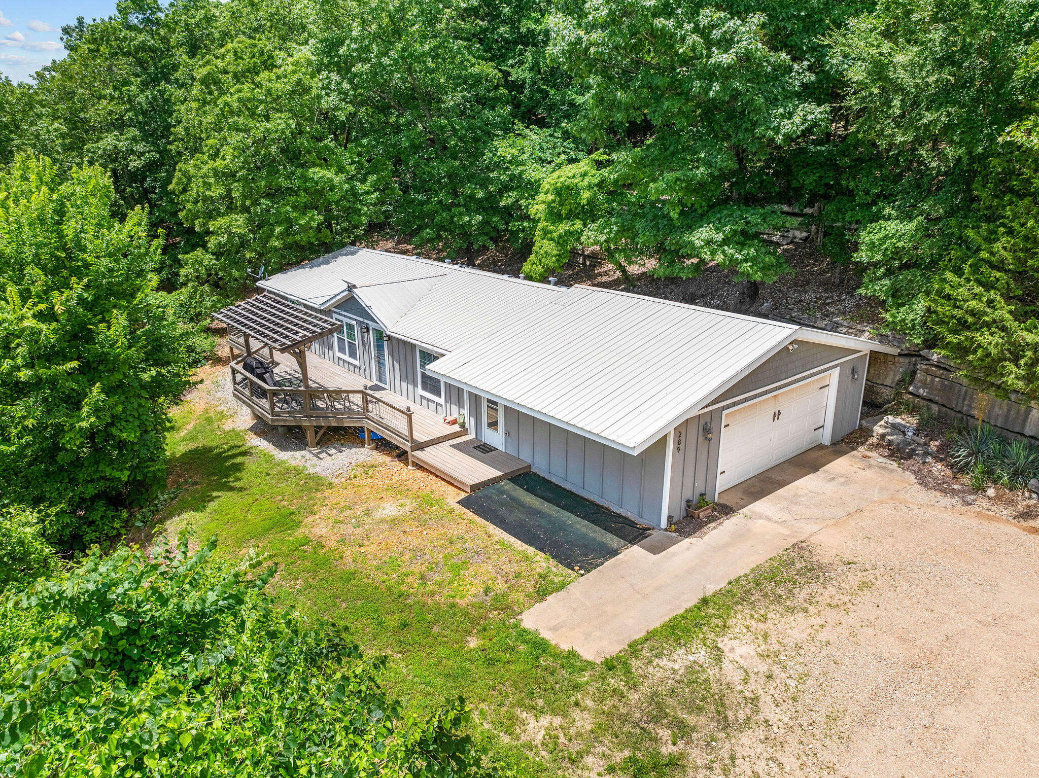 289 Ruby's Rest Reeds Spring, MO 65737 - Photo 1 of 1 DJI_20250620090809_0235_D