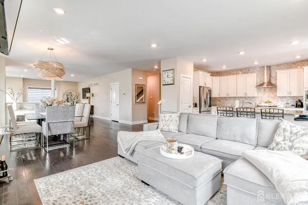 $899,000 | 1529 Paxton Lane, Monroe Township, NJ 08831