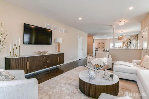 $899,000 | 1529 Paxton Lane, Monroe Township, NJ 08831