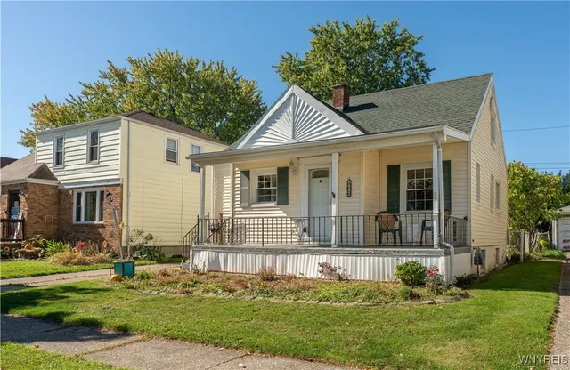 $179,900 | 102 Francis Avenue, Cheektowaga, NY 14212