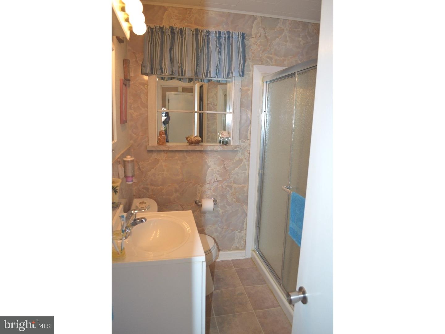 216 Upland Road Brookhaven, PA 19015 - Photo 17 of 25 Bathroom