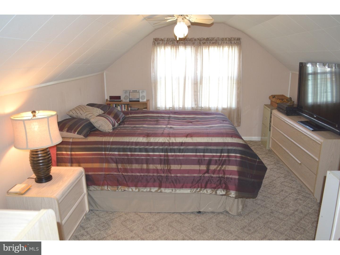 216 Upland Road Brookhaven, PA 19015 - Photo 21 of 25 Bedroom 2