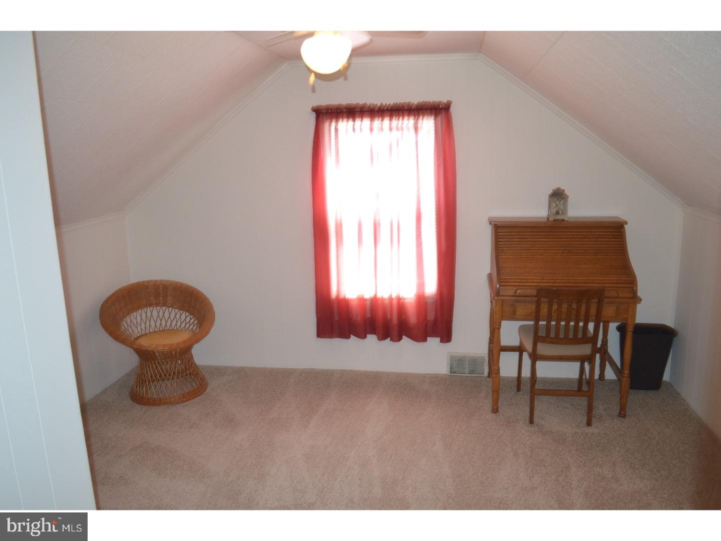 216 Upland Road Brookhaven, PA 19015 - Photo 23 of 25 Bedroom 3