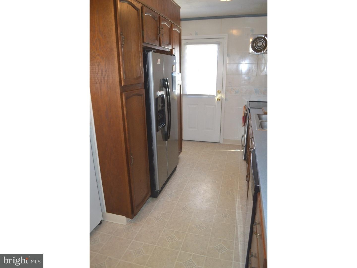 216 Upland Road Brookhaven, PA 19015 - Photo 8 of 25 Kitchen