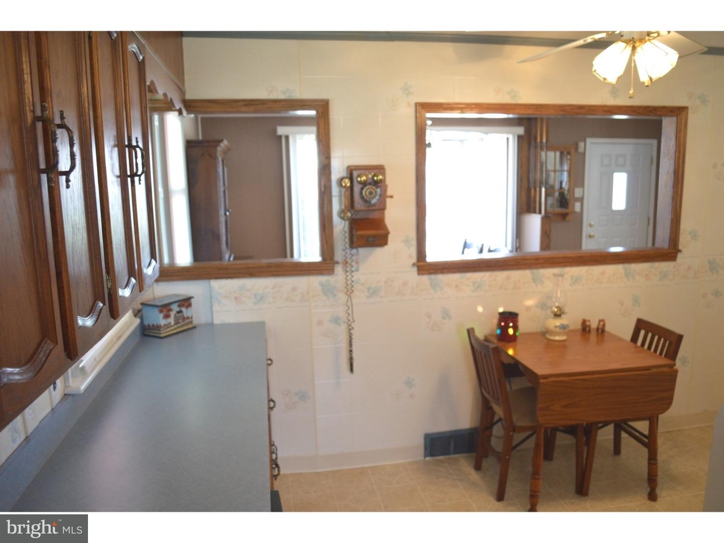 216 Upland Road Brookhaven, PA 19015 - Photo 10 of 25 Kitchen