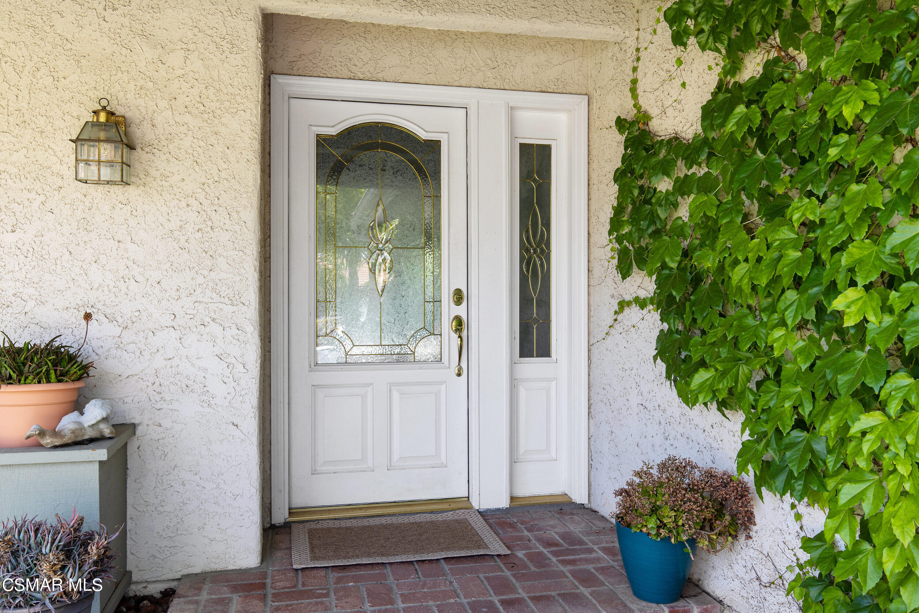 4262 Tecolote Court Moorpark, CA 93021 - Photo 2 of 32 a view of a entryway
