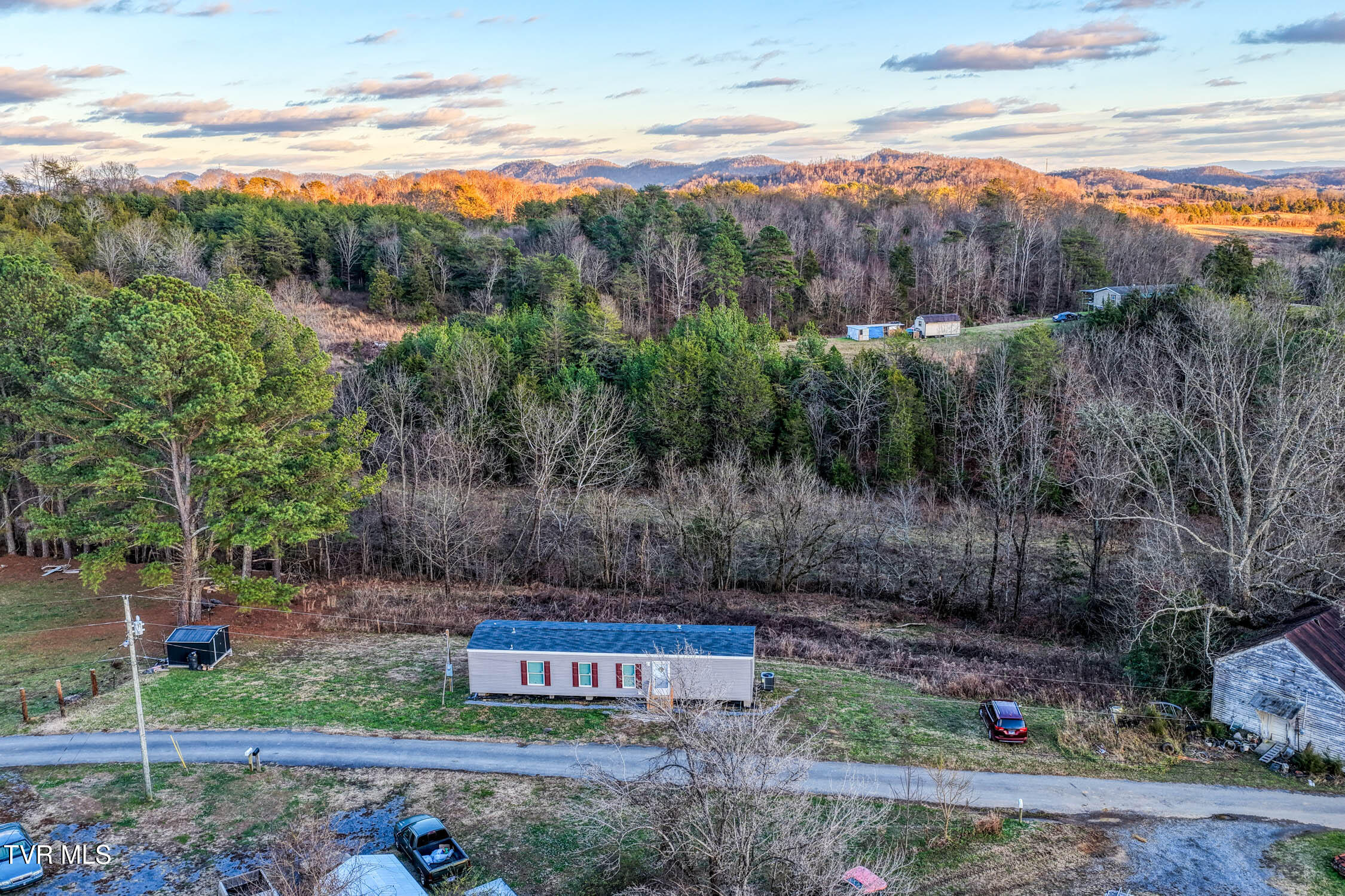 105 Bert Price Road Rogersville, TN 37857 - Photo 12 of 35 105 Bert Price MLSa (14 of 16)