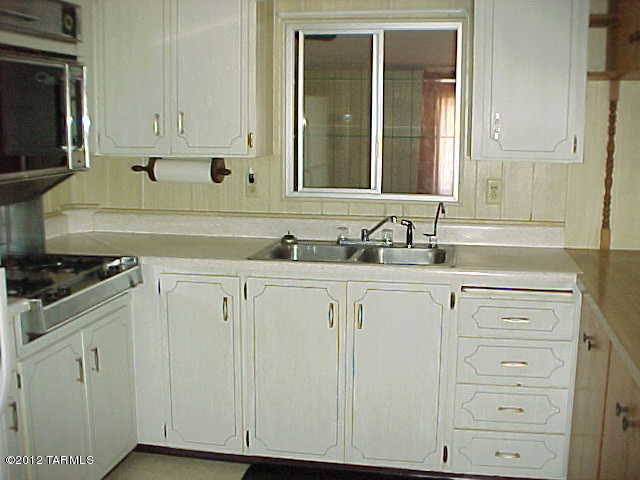 5956 West Rafter Cir Street Tucson, AZ 85713 - Photo 10 of 30