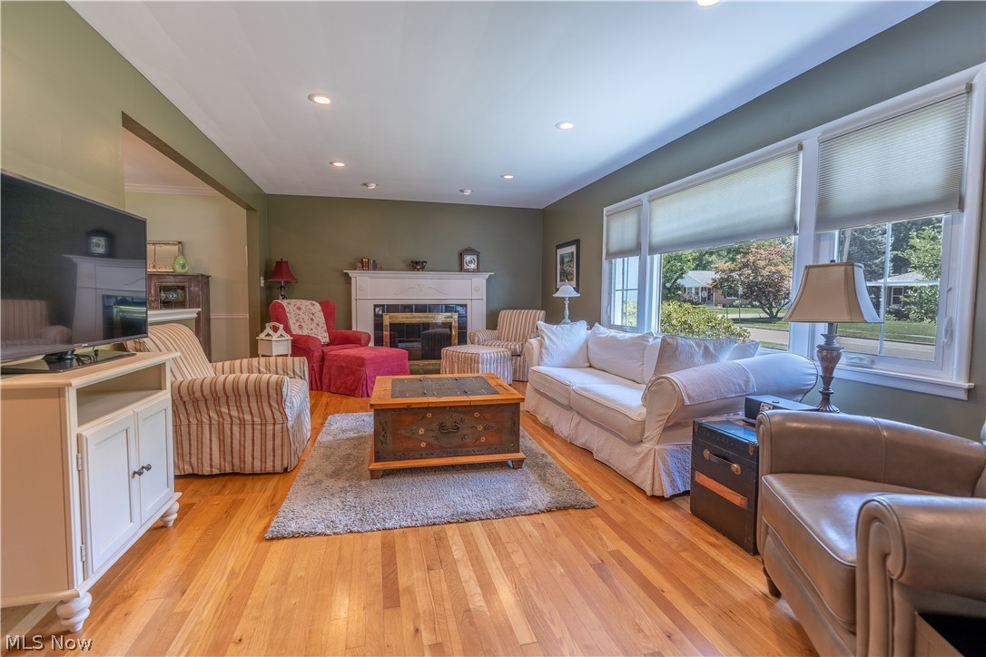 1167 Garman Road Akron, OH 44313 - Photo 4 of 24 Gallery Image 4