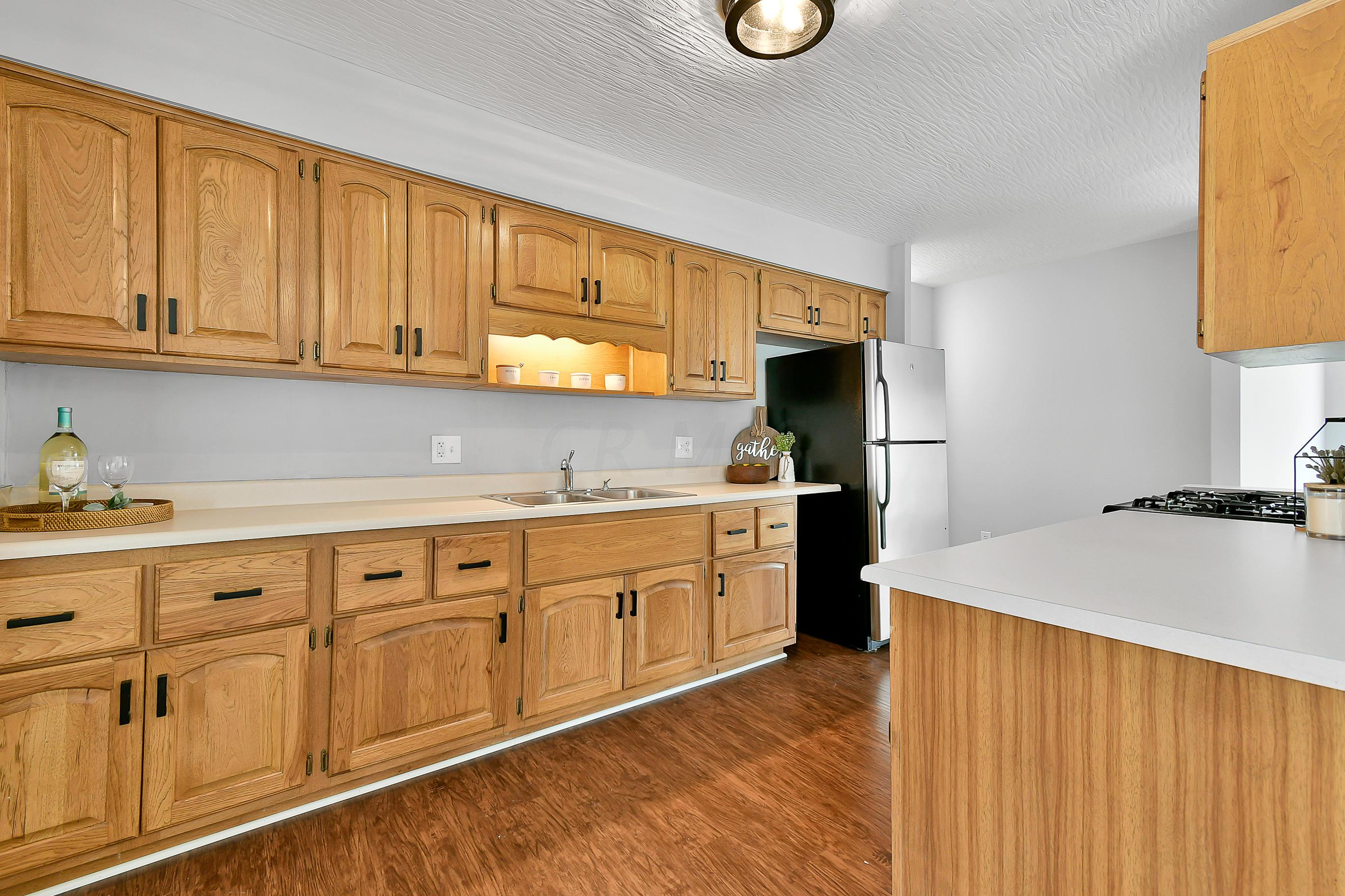 280 Danhurst Road Columbus, OH 43228 - Photo 12 of 35 Gallery Image 12