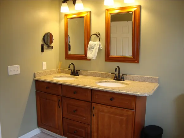 $749,900 | 54 Kimberly Drive, West Greenwich, RI 02817