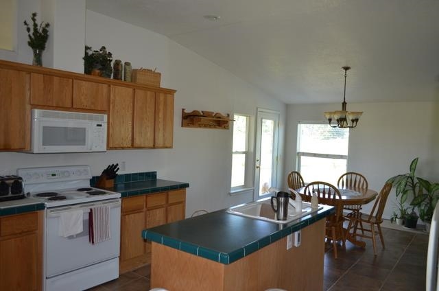 30824 North Cleveland Road Deer Park, WA 99006 - Photo 5 of 20 Gallery Image 5