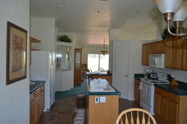 30824 North Cleveland Road Deer Park, WA 99006 - Photo 6 of 20 Gallery Image 6
