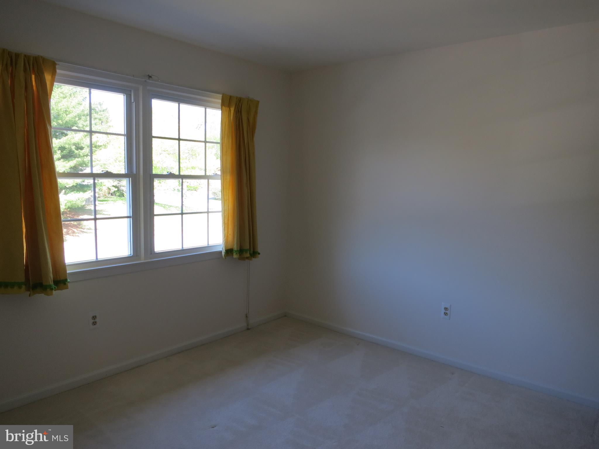 9156 Rockefeller Lane Springfield, VA 22153 - Photo 16 of 30 an empty room with a window