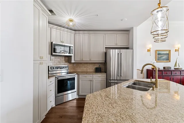 $719,000 | 20 Waterfront Drive, Unit 124, St. Simons Island, GA 31522