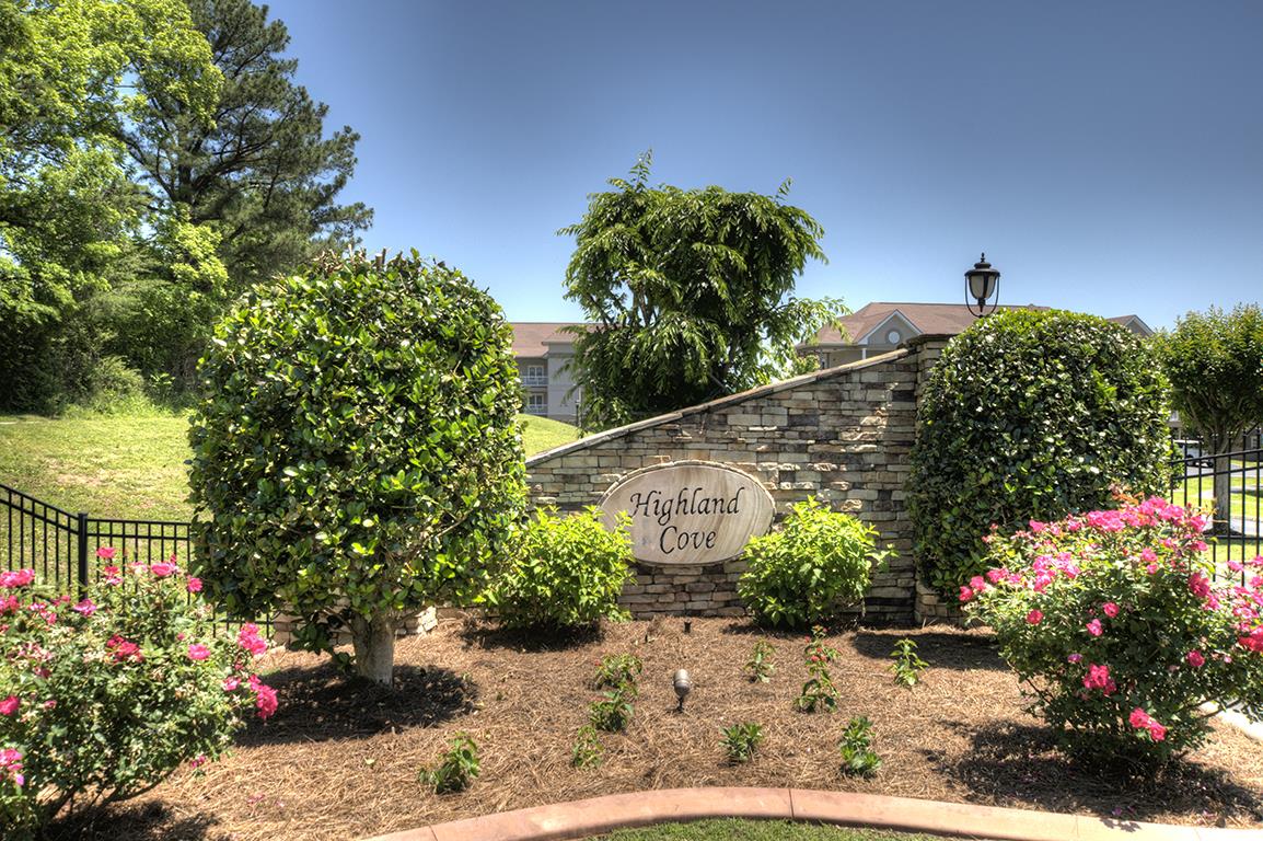 7100 Dale Ridge Road, Unit J3 Lancaster, TN 38569 - Photo 2 of 21 a plant that is in front of flowers
