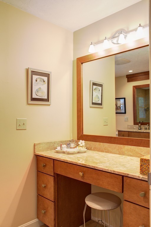 17 Robin Road Norfolk, MA 02056 - Photo 18 of 30 Gallery Image 18