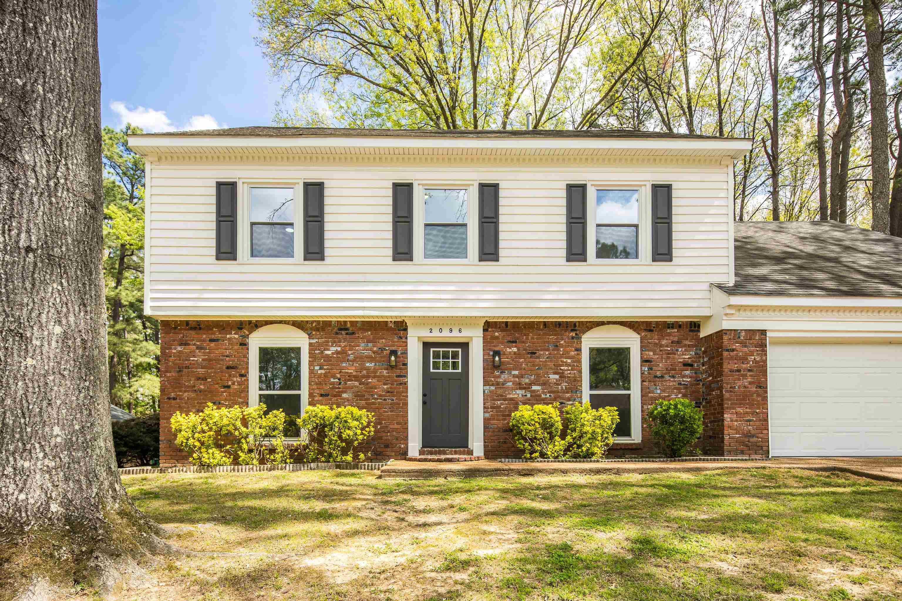 2096 Allenby Road Germantown, TN 38139 - Photo 3 of 40 a view of a house with a swimming pool